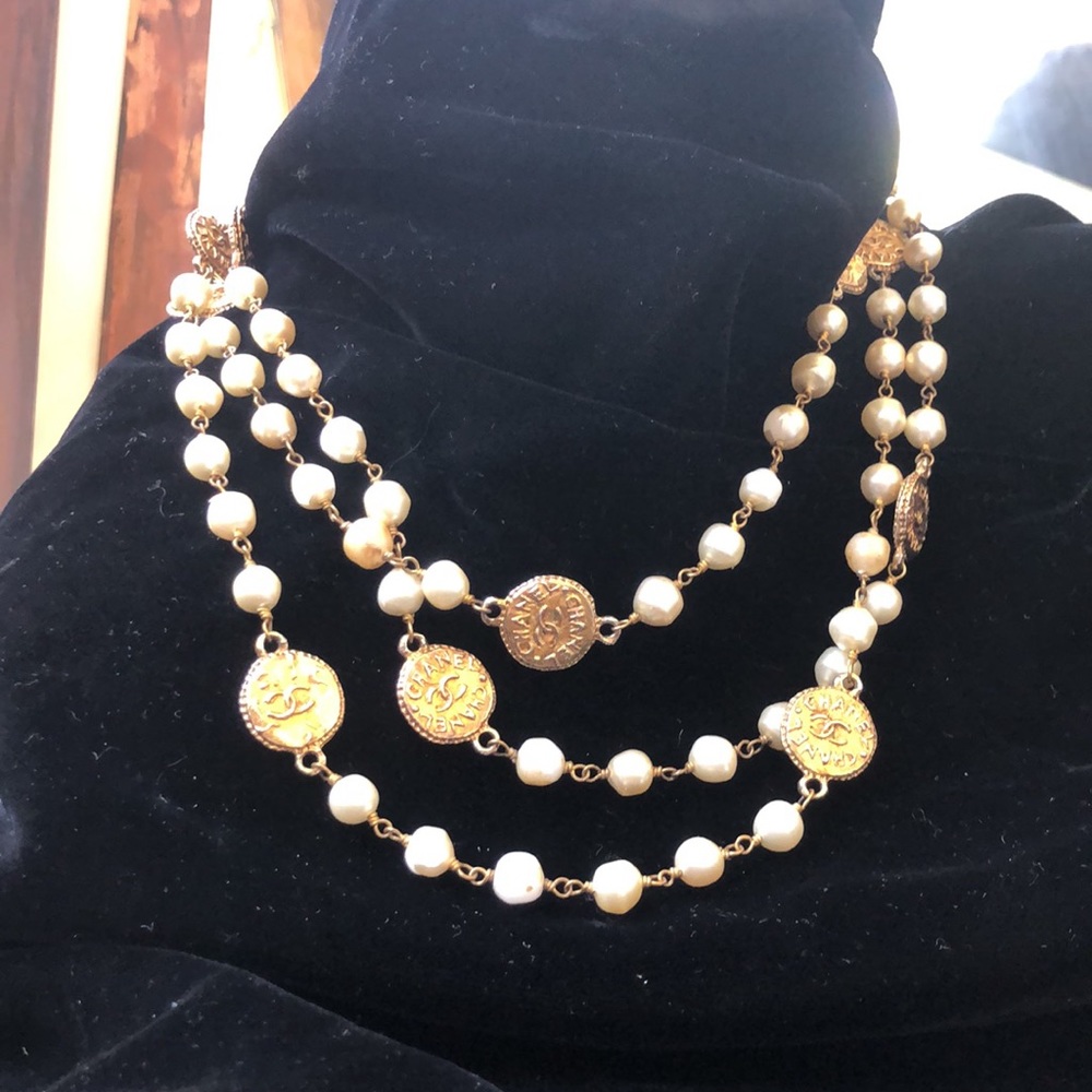 Vintage Chanel 64” CC pearl gold damaged necklace